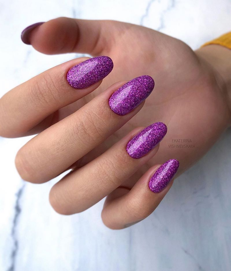 Модный выпускной маникюр 2026: тренды и новинки