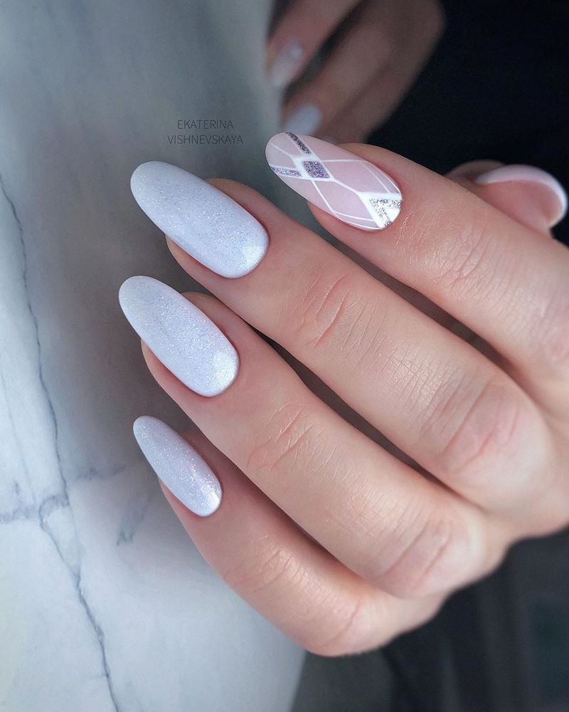 Модный выпускной маникюр 2026: тренды и новинки