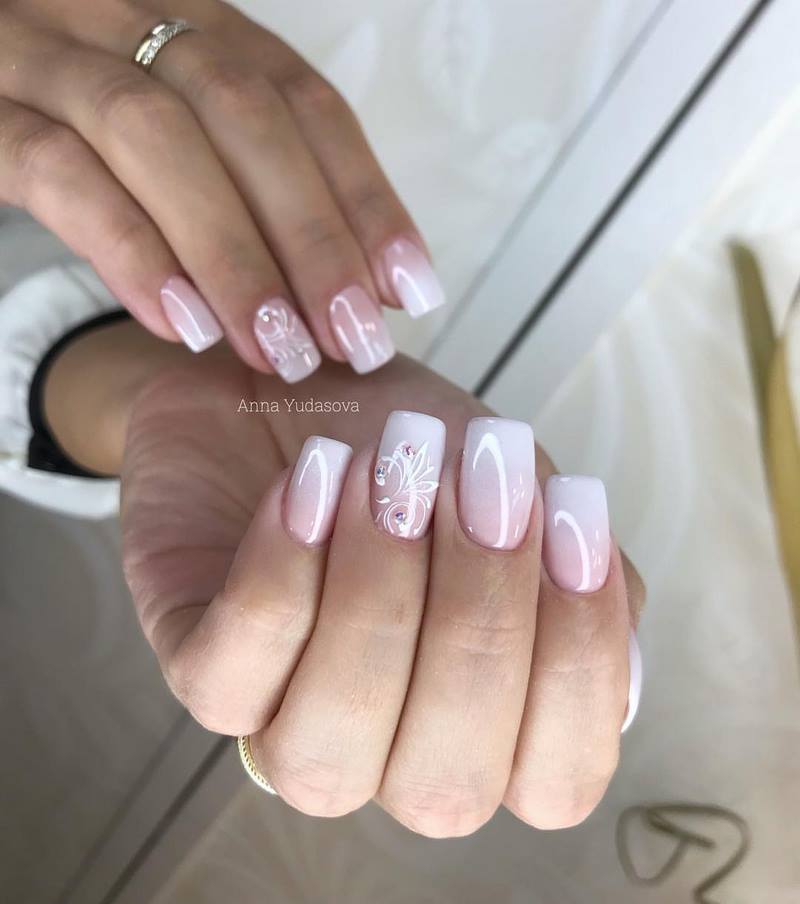 Модный выпускной маникюр 2026: тренды и новинки