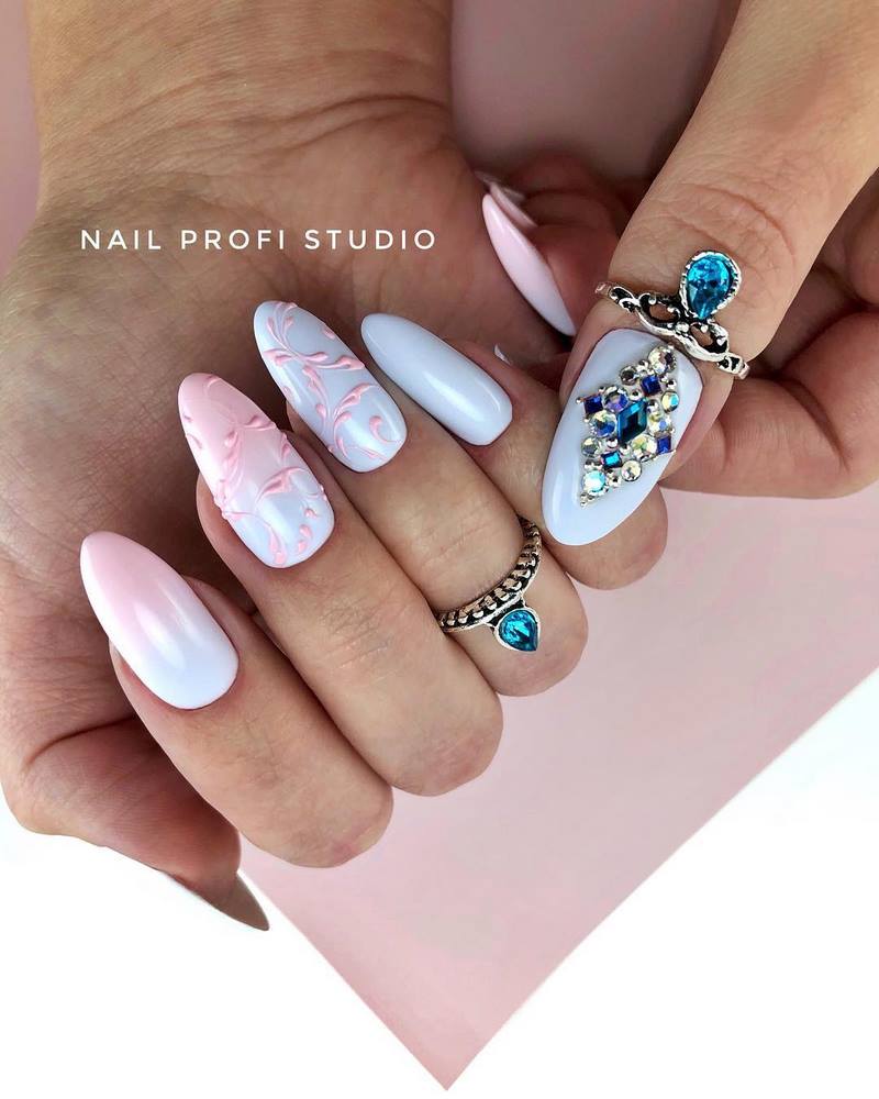 Модный выпускной маникюр 2026: тренды и новинки