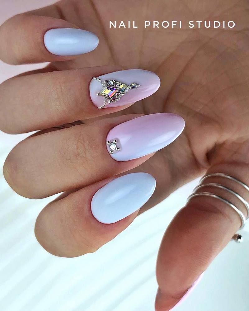 Модный выпускной маникюр 2026: тренды и новинки