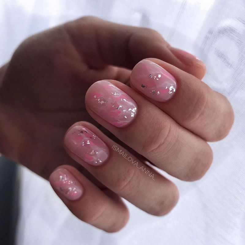 Модный выпускной маникюр 2026: тренды и новинки