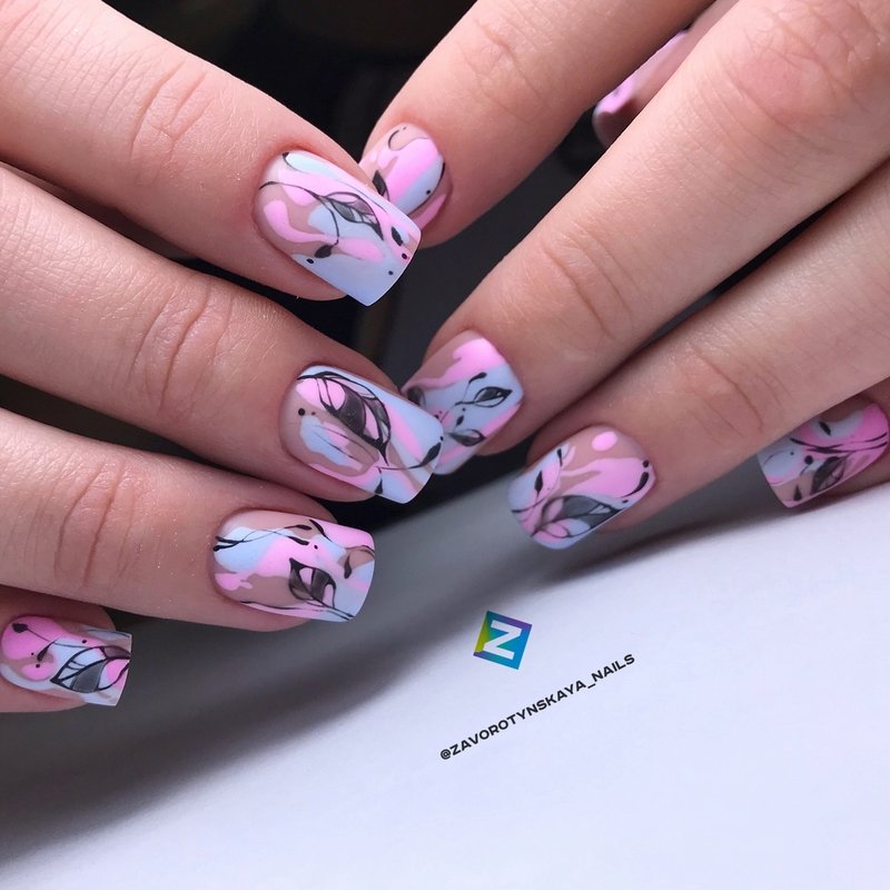 Новинки маникюра с пленками и слайдерами 2026 — фото