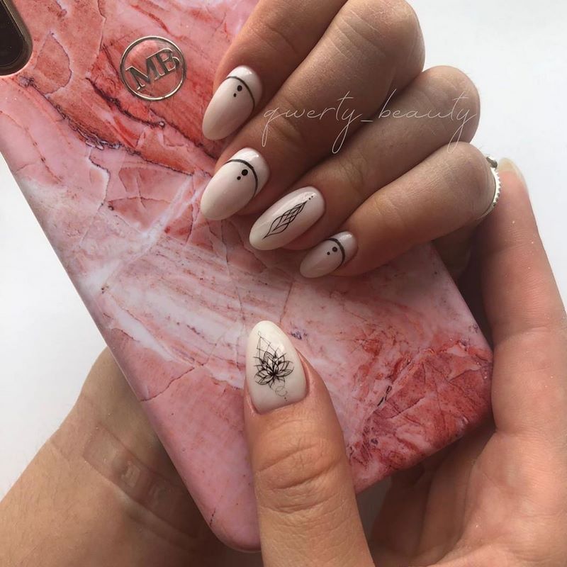 Новинки маникюра с пленками и слайдерами 2026 — фото