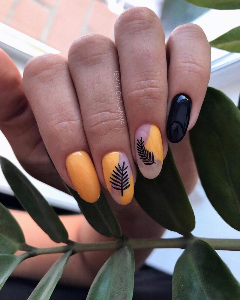 Новинки маникюра с пленками и слайдерами 2026 — фото