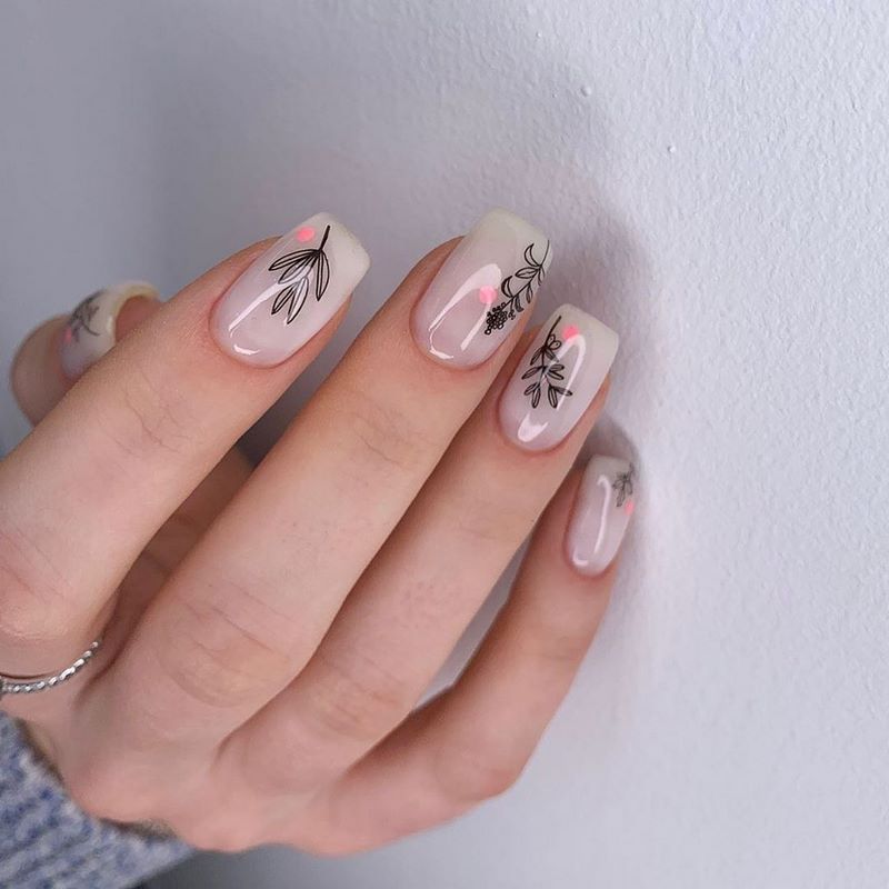 Новинки маникюра с пленками и слайдерами 2026 — фото