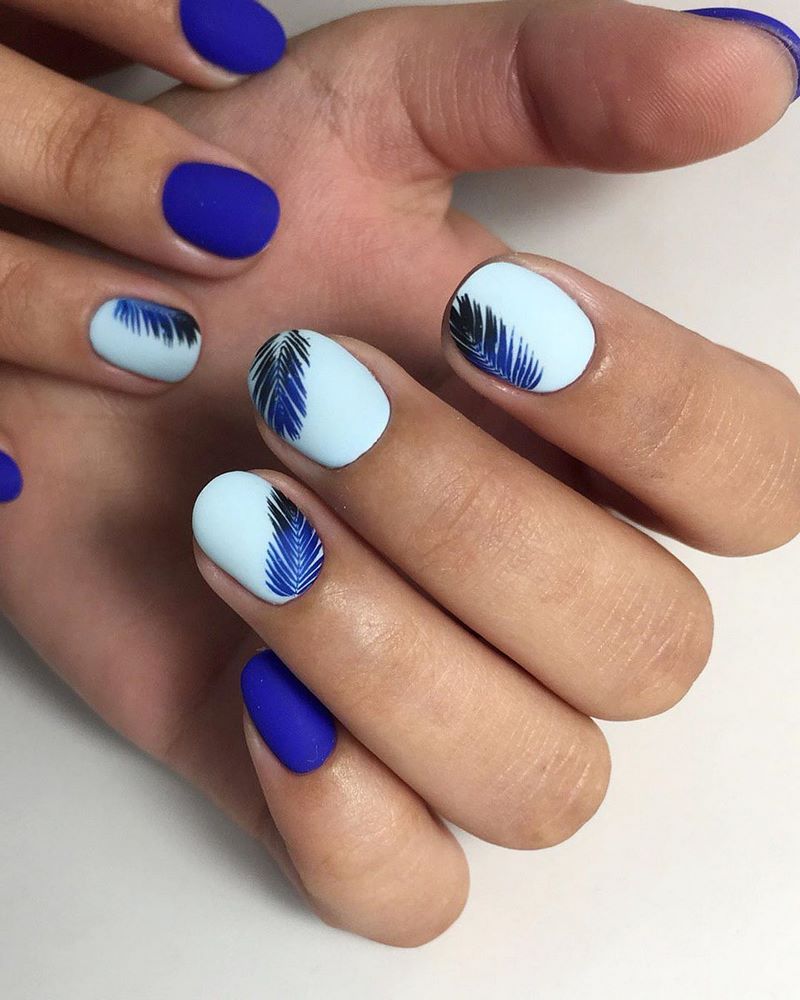 Новинки маникюра с пленками и слайдерами 2026 — фото