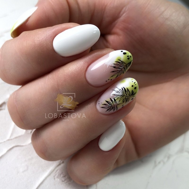 Новинки маникюра с пленками и слайдерами 2026 — фото