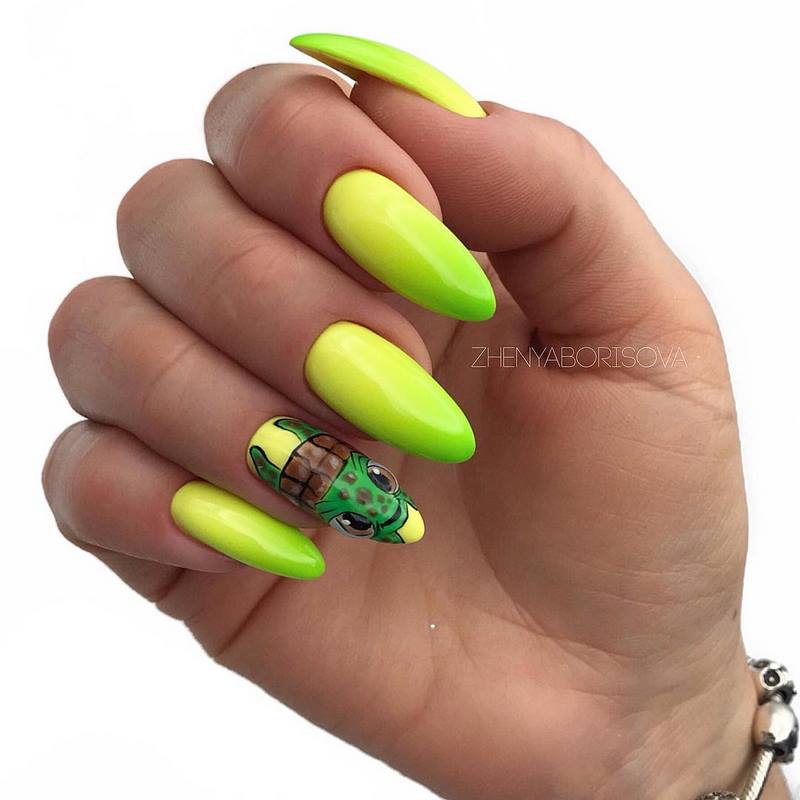 Новинки маникюра с пленками и слайдерами 2026 — фото