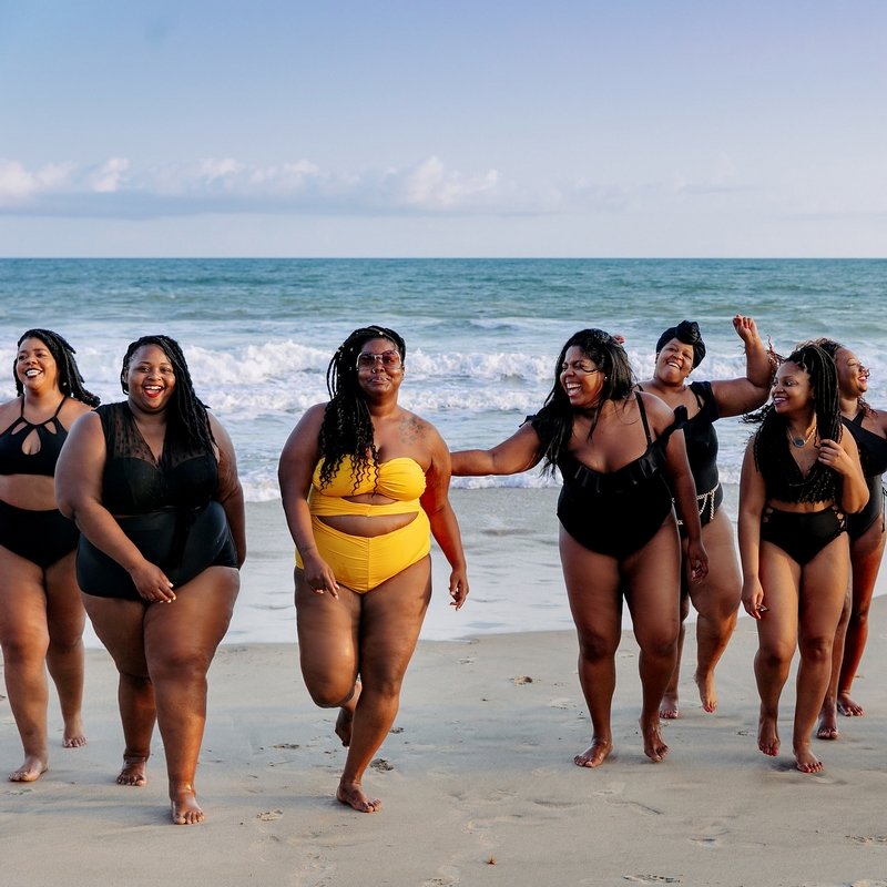 Красивые купальники для полных 2026. Новые модели и тренды