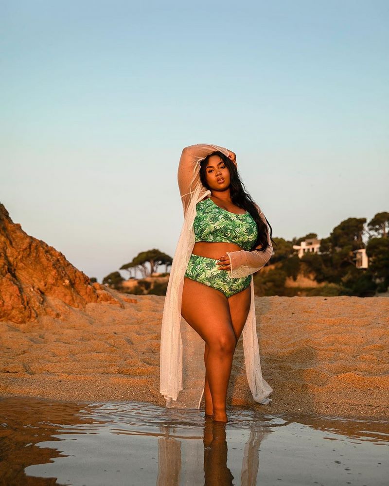 Красивые купальники для полных 2026. Новые модели и тренды