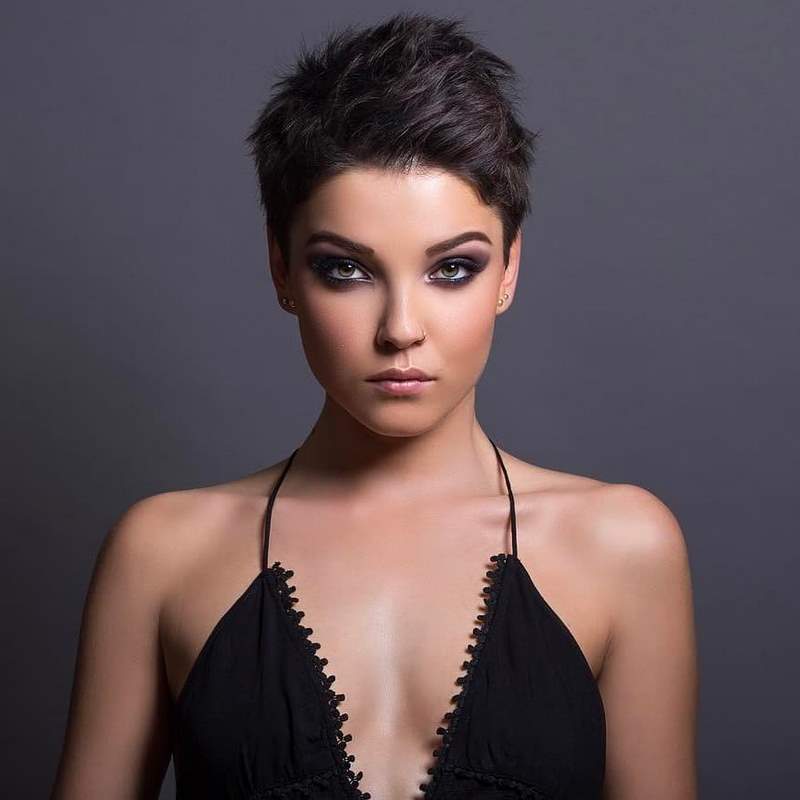 Короткие женские стрижки 2026: фото, идеи коротких стрижек