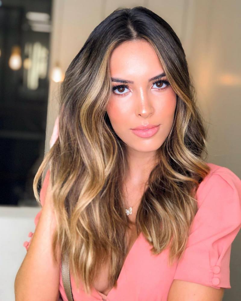 Топовые идеи стрижек и причесок на длинные волосы в сезоне 2026