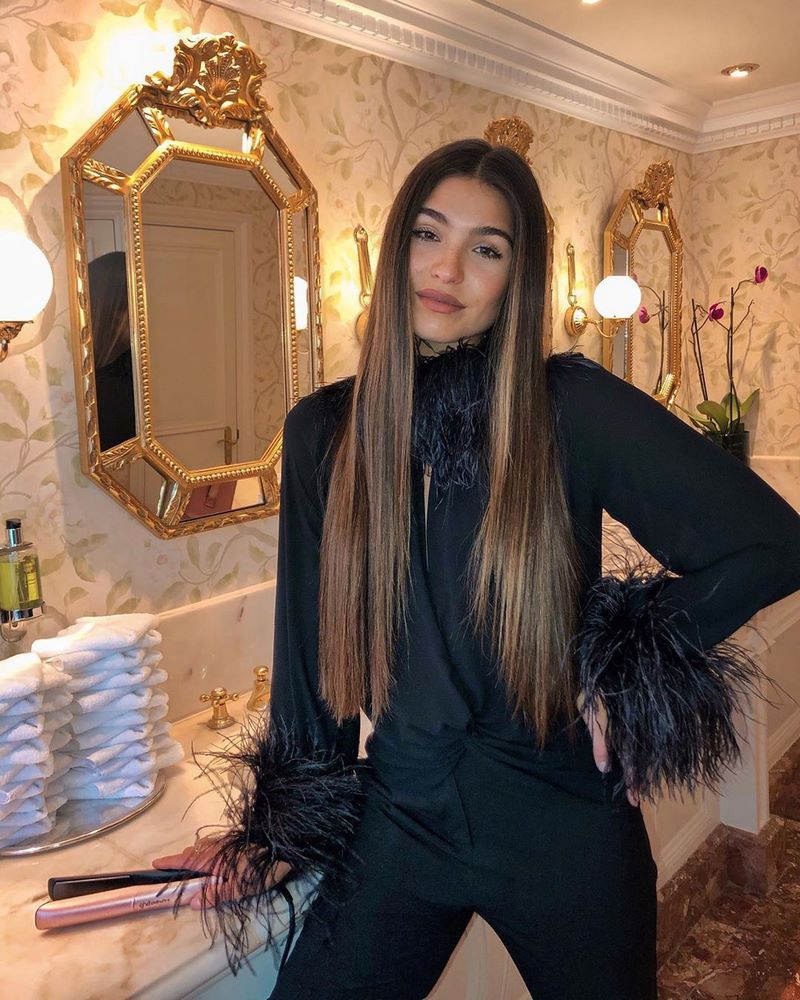 Топовые идеи стрижек и причесок на длинные волосы в сезоне 2026