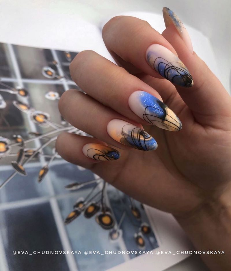 Стильный матовый маникюр 2026: идеи на фото