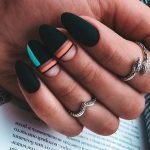 Модный маникюр осень-зима 2026-2027: фото-примеры