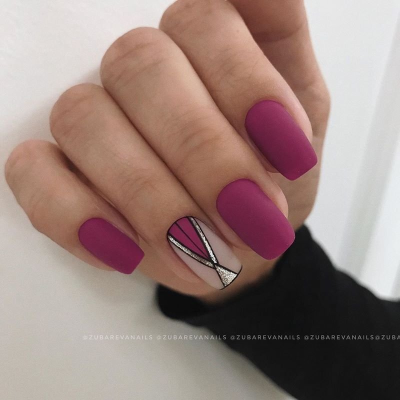 Стильный матовый маникюр 2026: идеи на фото