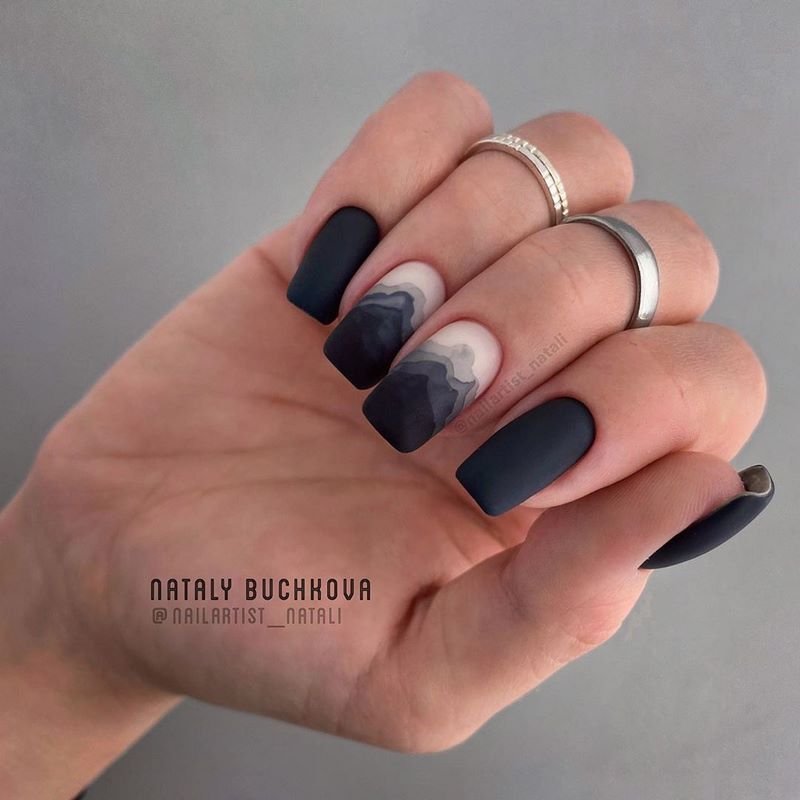 Стильный матовый маникюр 2026: идеи на фото