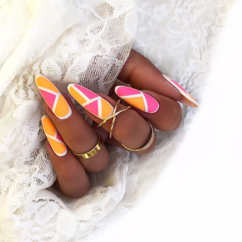 Стильный матовый маникюр 2026: идеи на фото