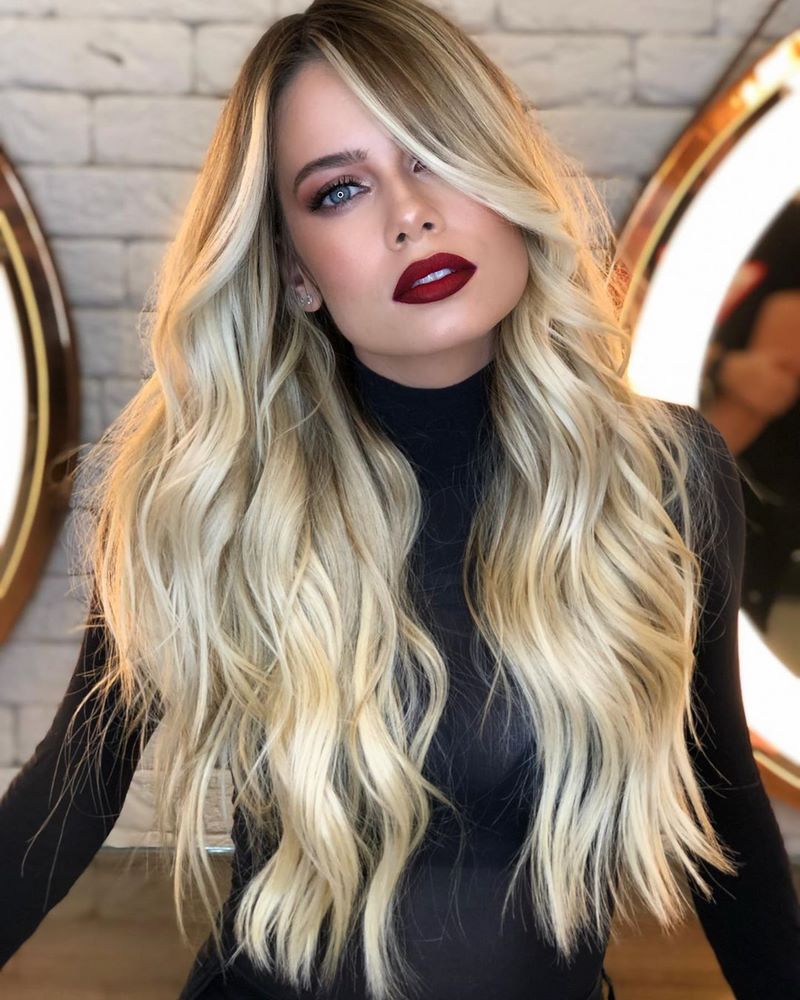 Топовые идеи стрижек и причесок на длинные волосы в сезоне 2026