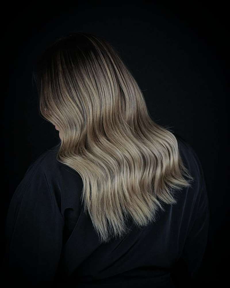 Топовые идеи стрижек и причесок на длинные волосы в сезоне 2026