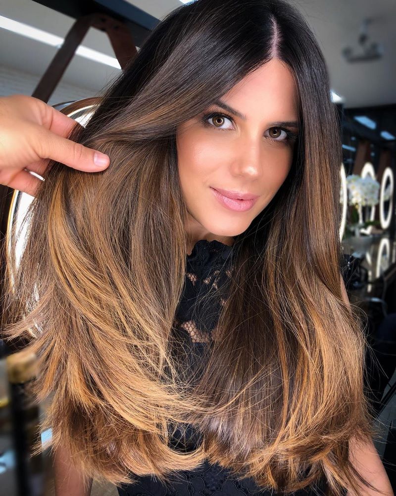 Топовые идеи стрижек и причесок на длинные волосы в сезоне 2026