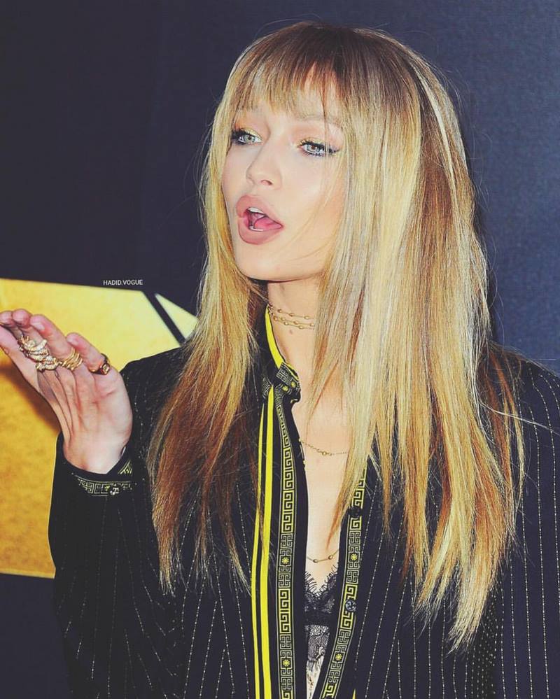 Топовые идеи стрижек и причесок на длинные волосы в сезоне 2026