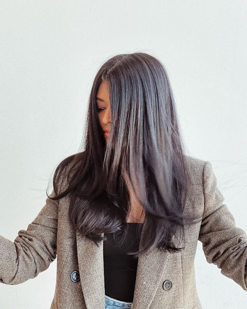 Топовые идеи стрижек и причесок на длинные волосы в сезоне 2026