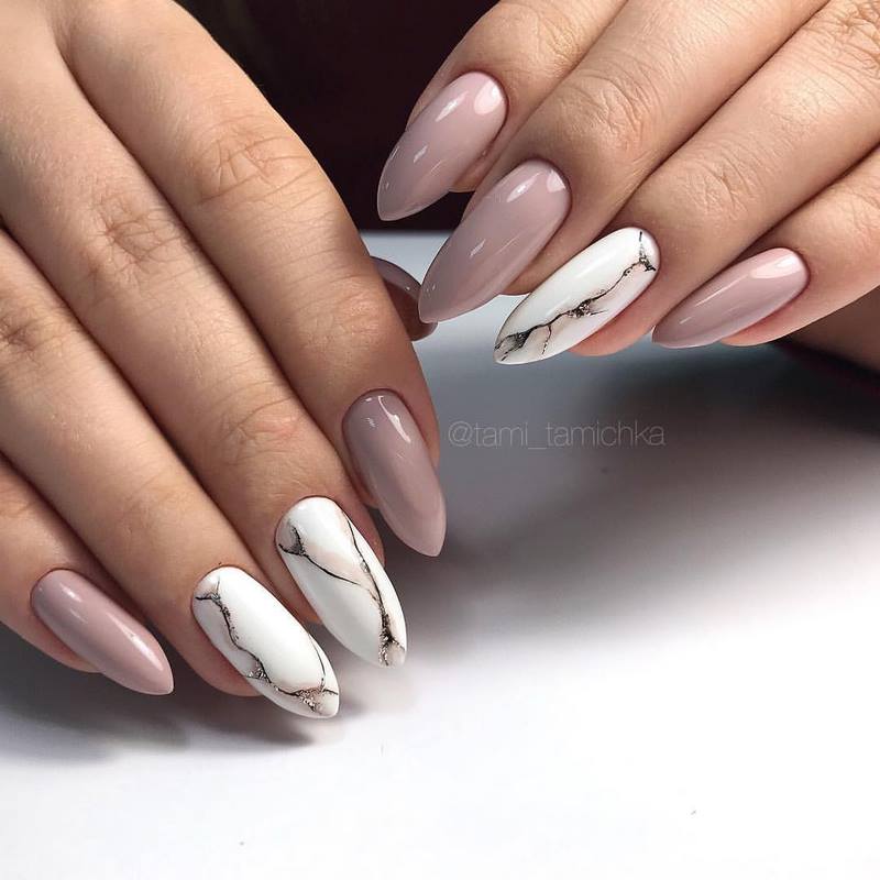 Креативные идеи мраморного маникюра 2026: свежие новинки дизайна