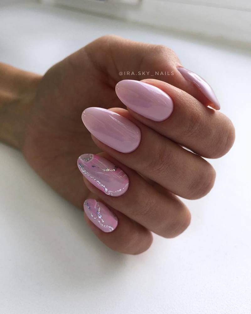 Креативные идеи мраморного маникюра 2026: свежие новинки дизайна