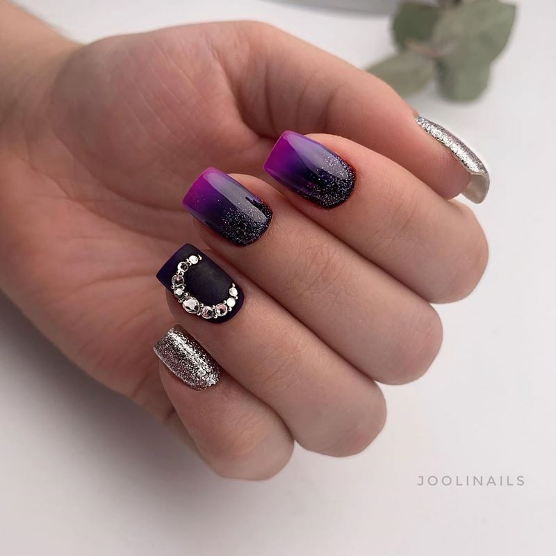 Блистательный новогодний маникюр 2027: фото-примеры