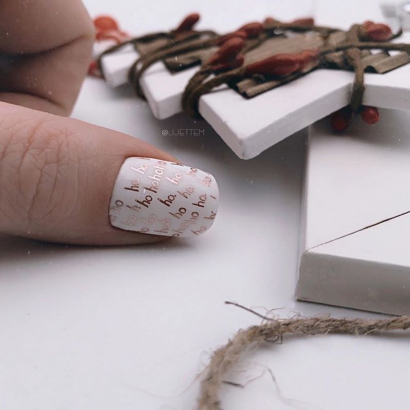 Блистательный новогодний маникюр 2027: фото-примеры