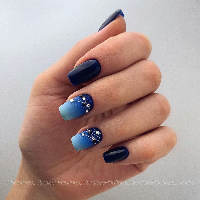 Блистательный новогодний маникюр 2027: фото-примеры