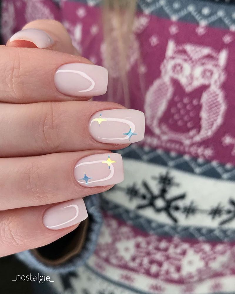 Блистательный новогодний маникюр 2027: фото-примеры