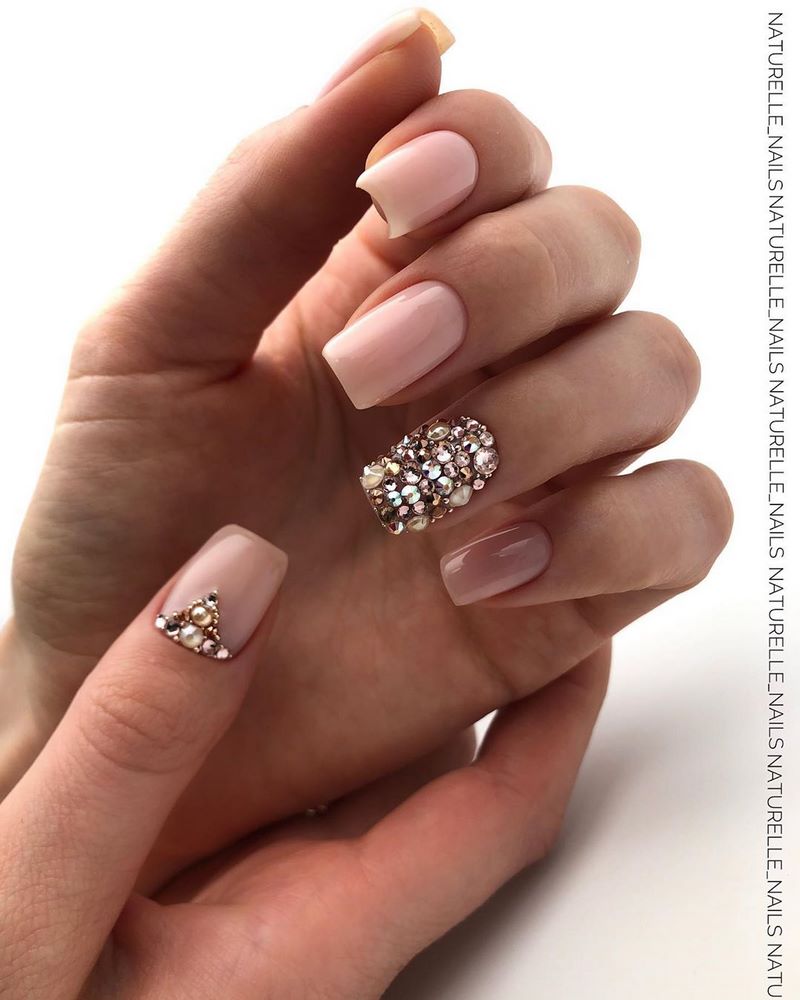 Бесподобный нюдовый маникюр 2026. Дизайны, стили, техники