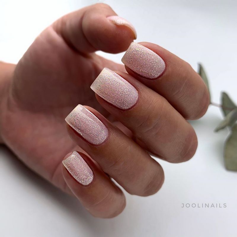 Бесподобный нюдовый маникюр 2026. Дизайны, стили, техники