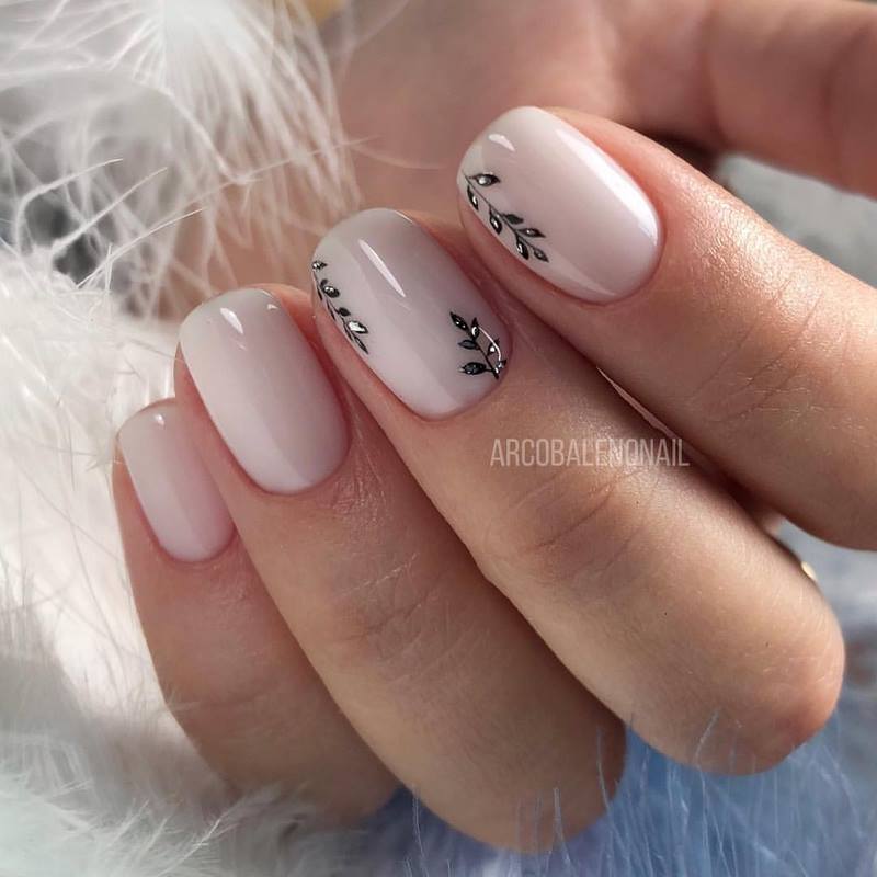 Бесподобный нюдовый маникюр 2026. Дизайны, стили, техники