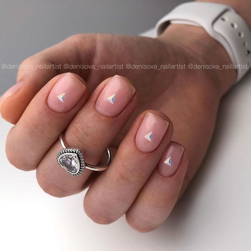 Бесподобный нюдовый маникюр 2026. Дизайны, стили, техники