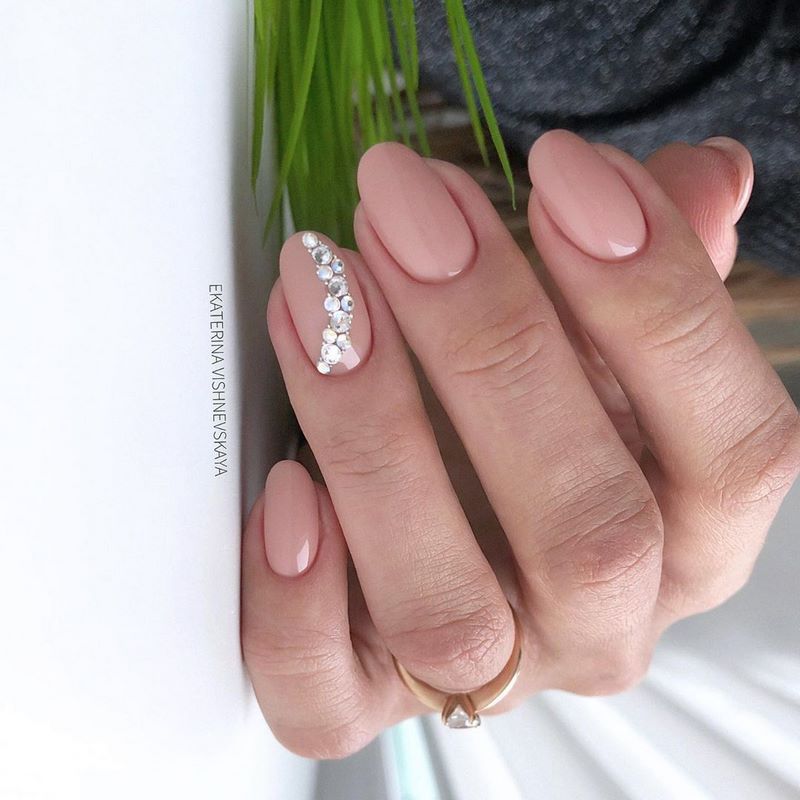 Бесподобный нюдовый маникюр 2026. Дизайны, стили, техники