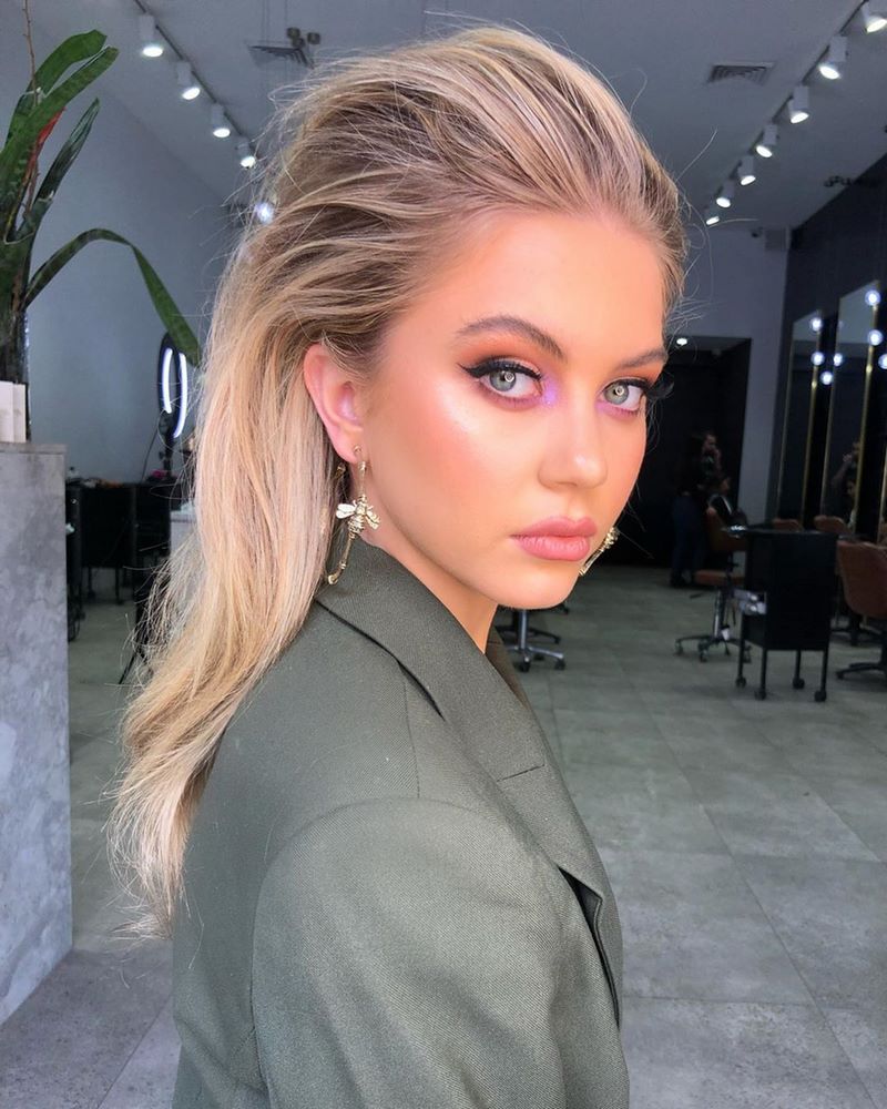 Топовые идеи стрижек и причесок на длинные волосы в сезоне 2026