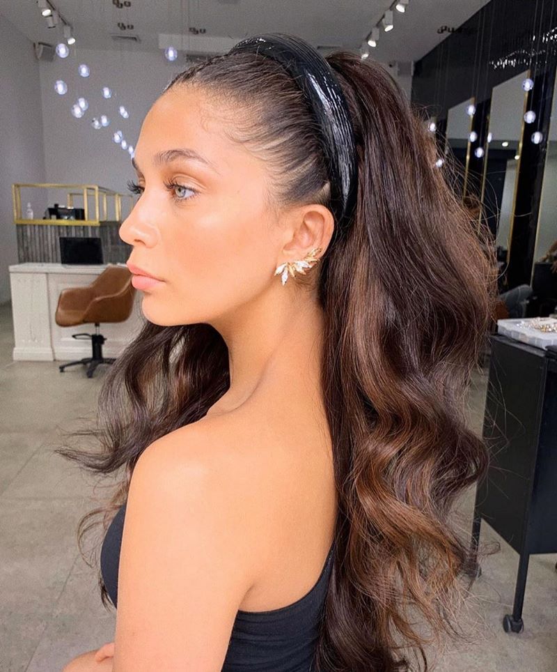 Топовые идеи стрижек и причесок на длинные волосы в сезоне 2026