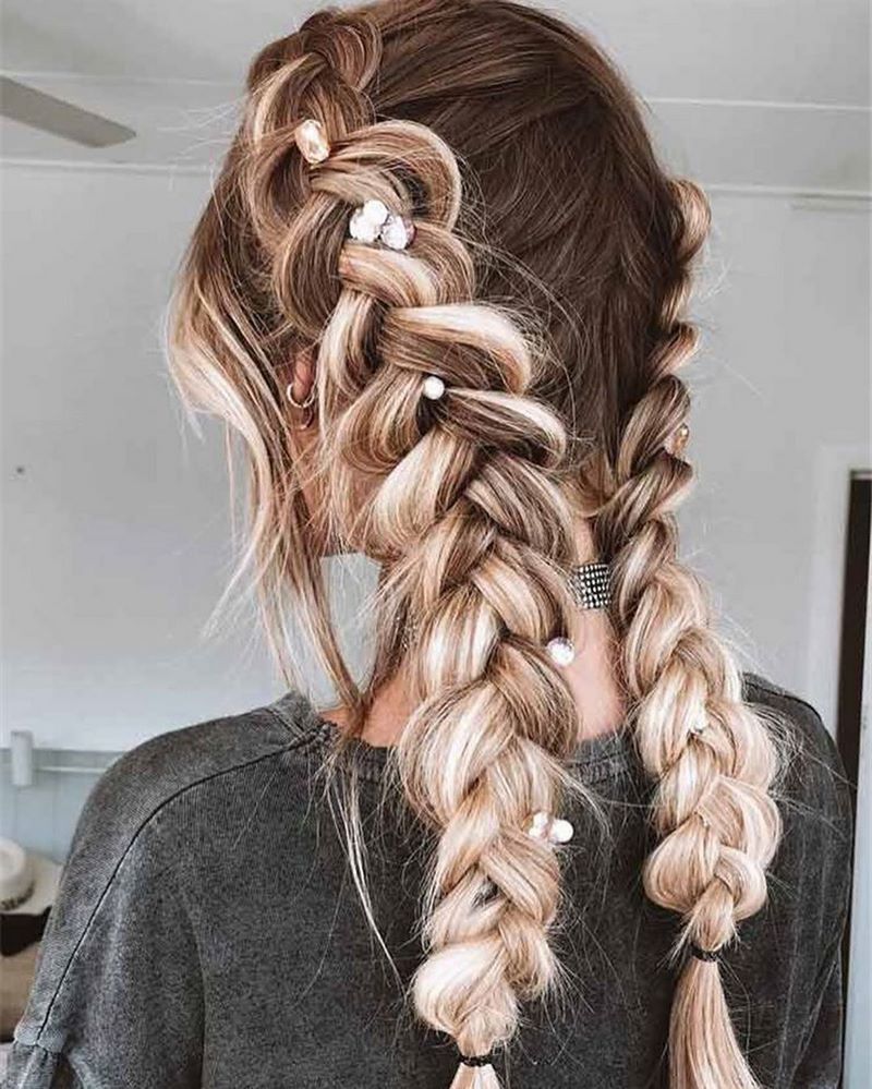 Топовые идеи стрижек и причесок на длинные волосы в сезоне 2026