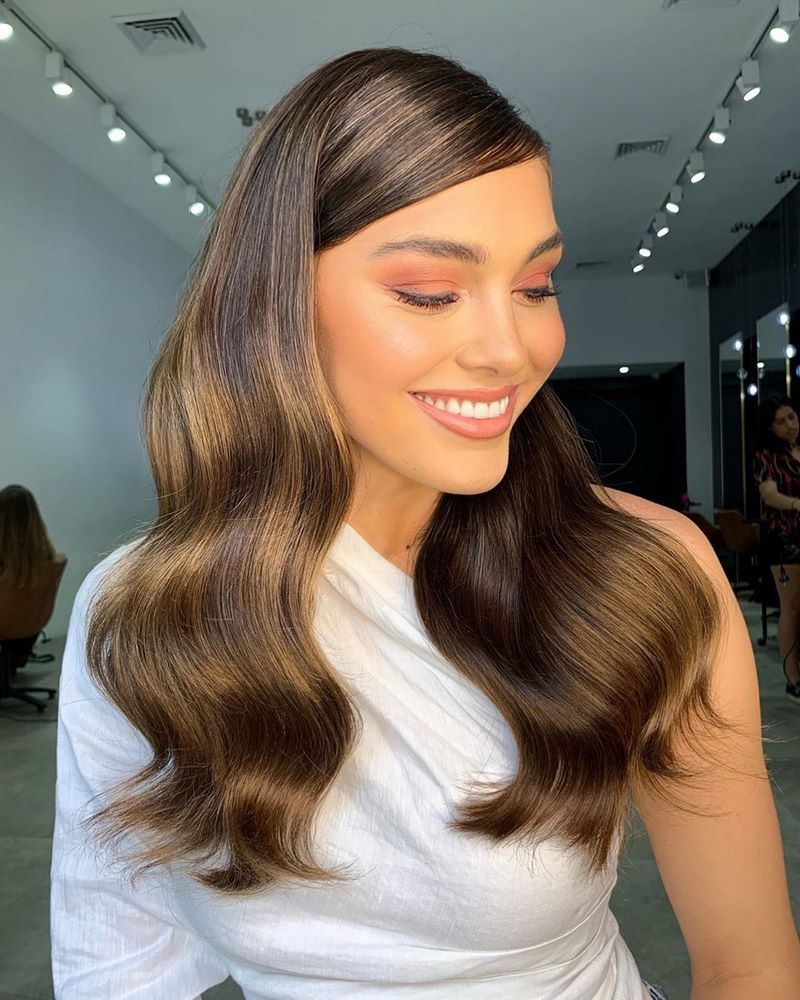 Топовые идеи стрижек и причесок на длинные волосы в сезоне 2026