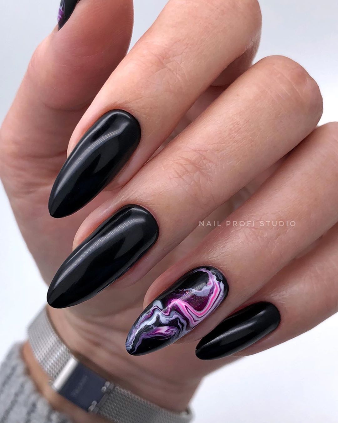 Топовые тренды маникюра 2026: новинки, идеи, фото