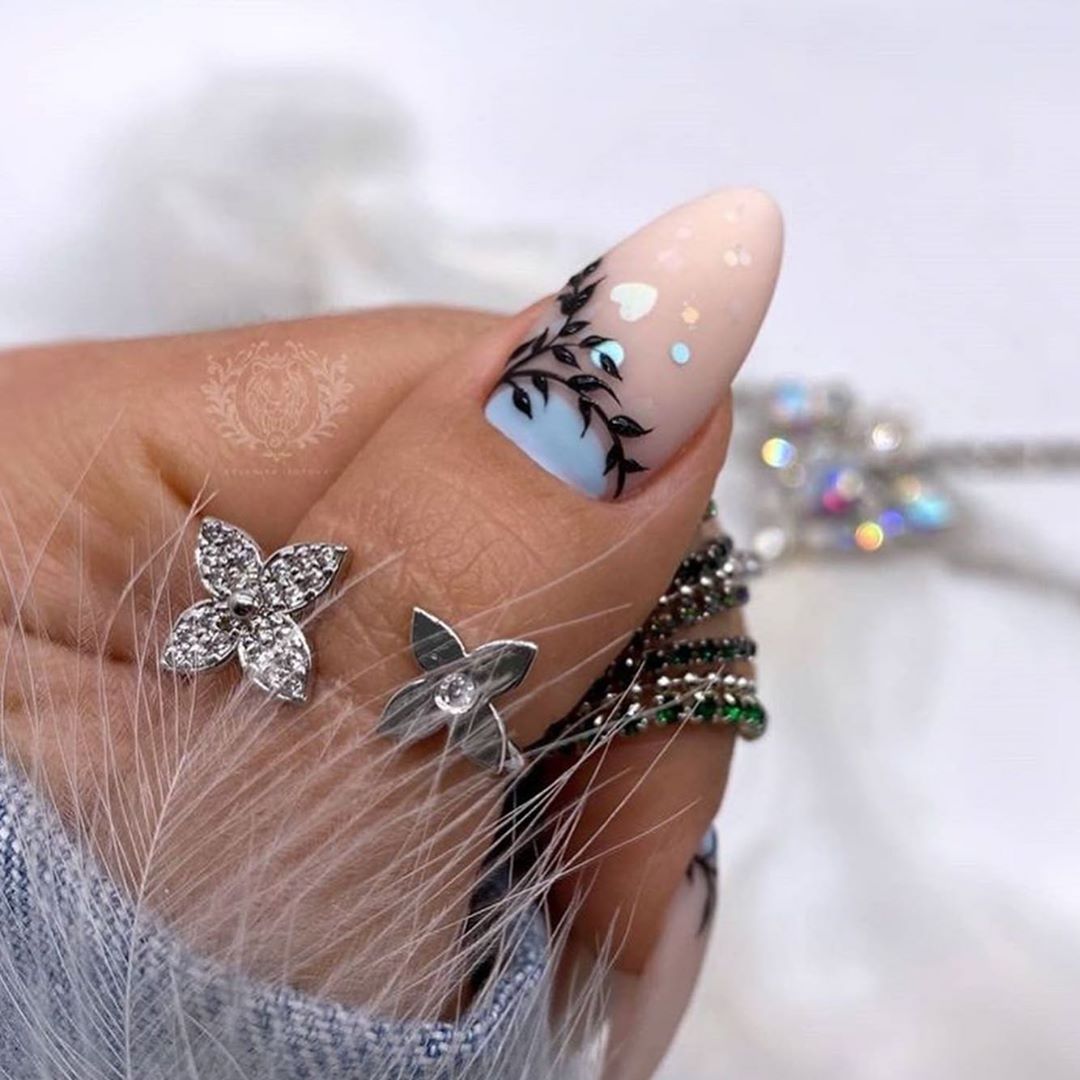 Топовые тренды маникюра 2026: новинки, идеи, фото