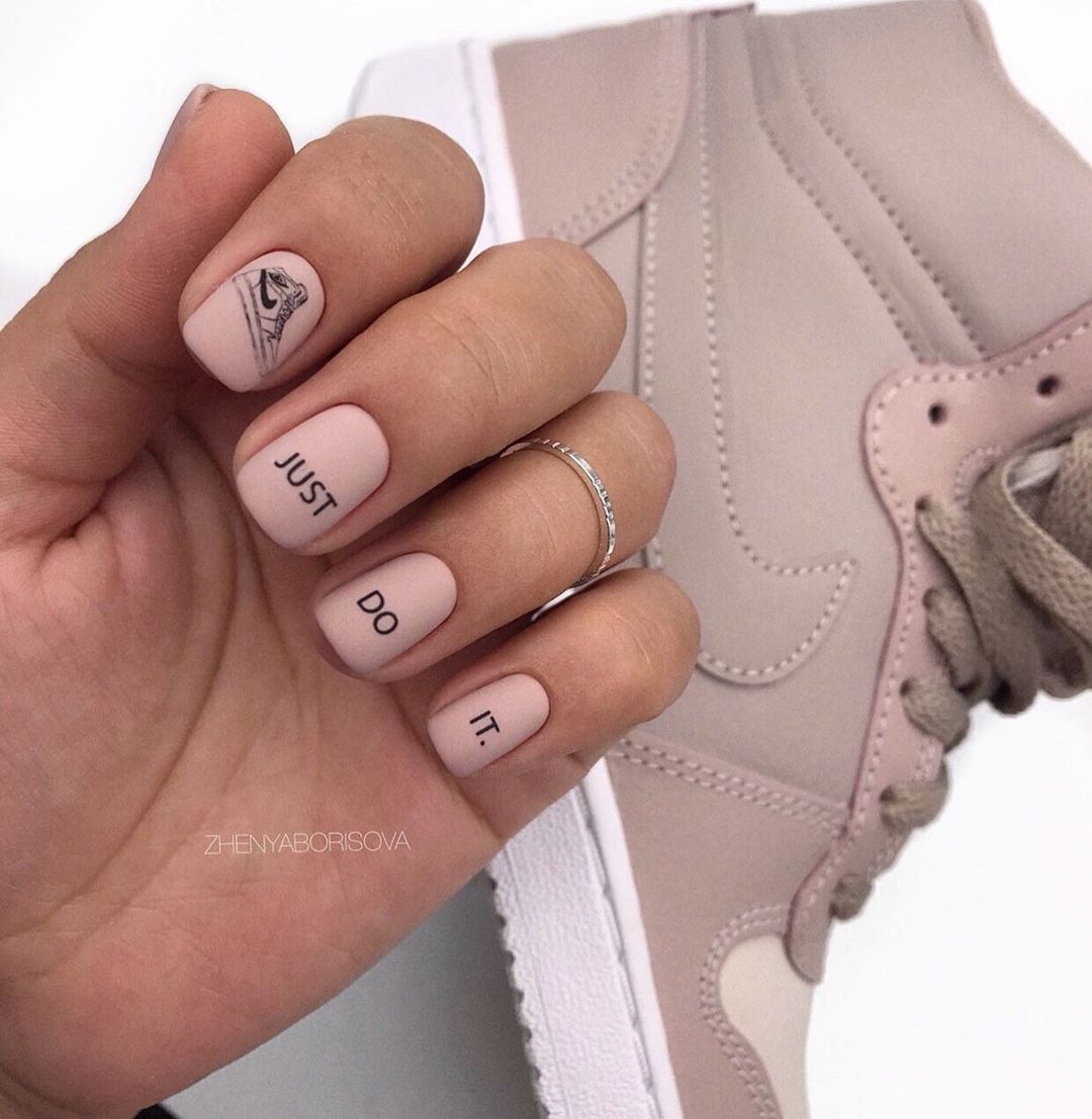 Топовые тренды маникюра 2026: новинки, идеи, фото