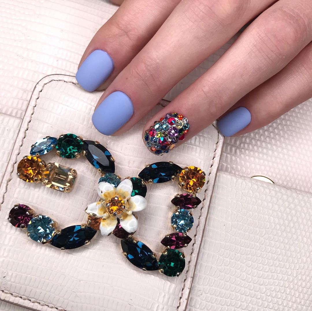 Топовые тренды маникюра 2026: новинки, идеи, фото