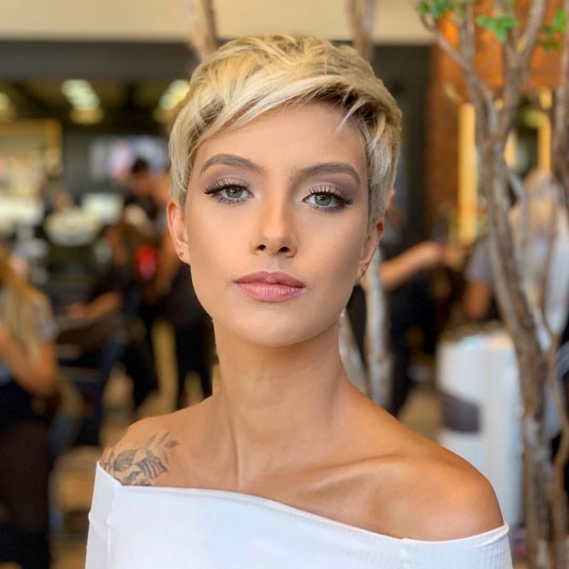 Короткие женские стрижки 2026: фото, идеи коротких стрижек