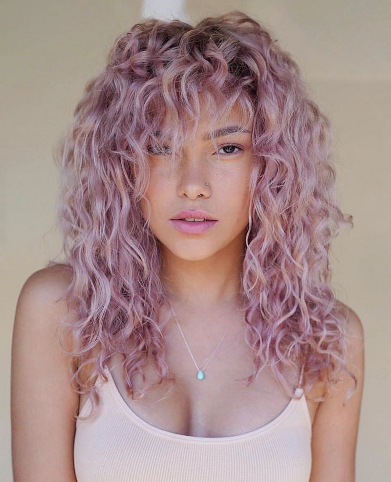 Топовые идеи стрижек и причесок на длинные волосы в сезоне 2026