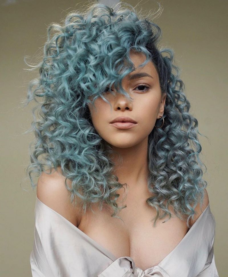 Топовые идеи стрижек и причесок на длинные волосы в сезоне 2026